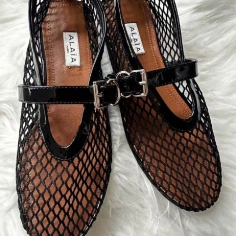 Rare Alaïa Mesh Hollow Flats – Fashion Week Inspiration - Picture 5 of 5